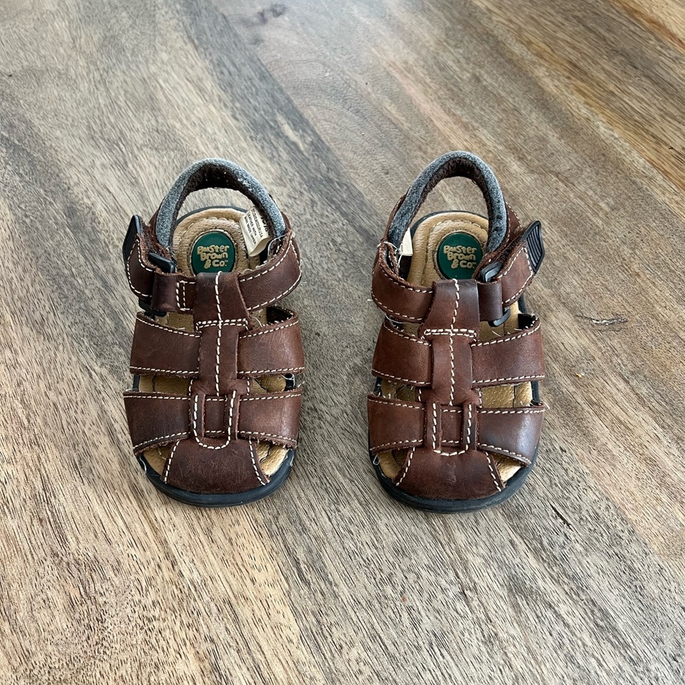 Buster Brown & Co Leather Sandals (Size 5)